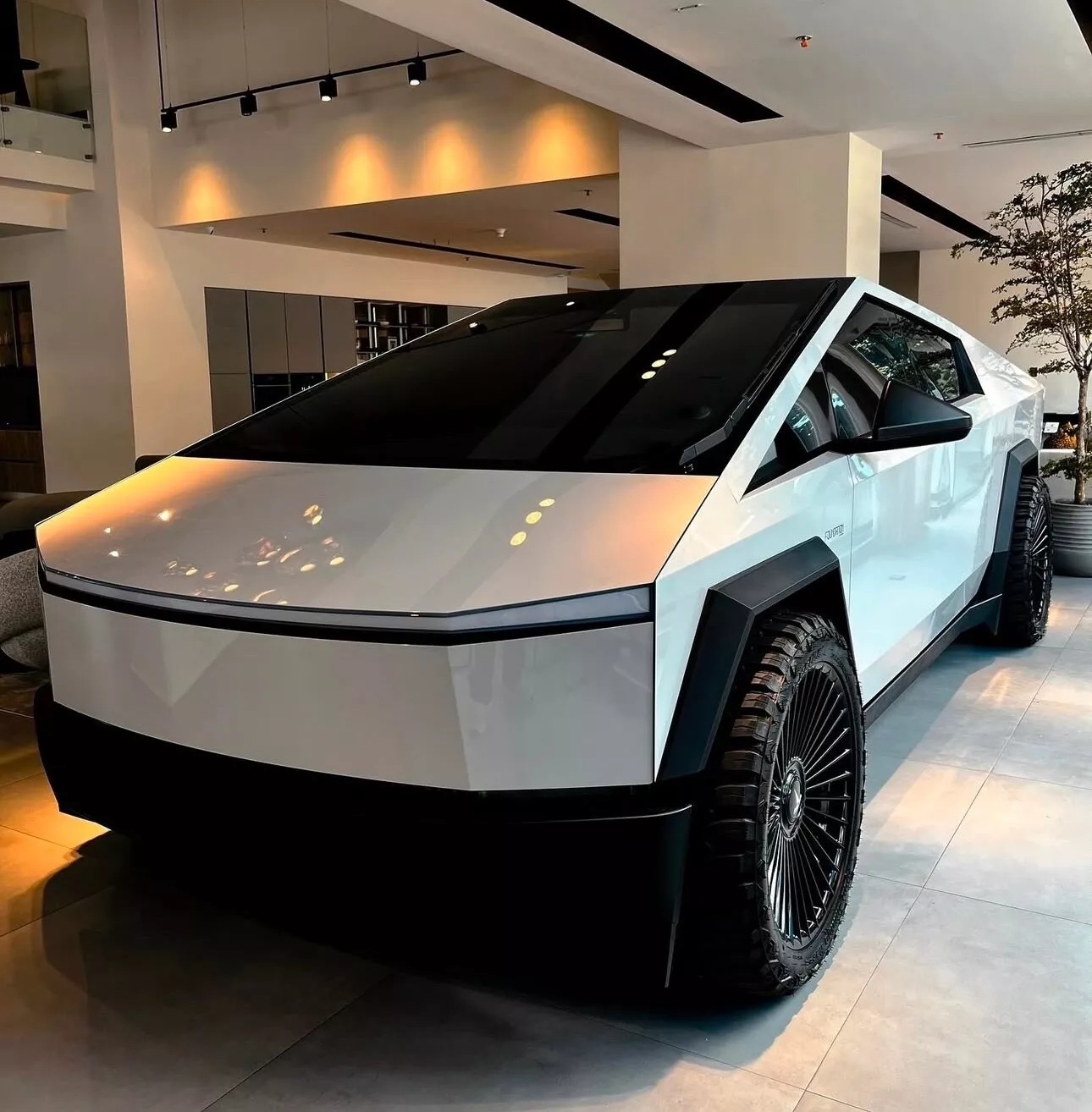 Cybertruck DIY PPF Paint Protection Film Wrap Color Change Gloss Pearl White