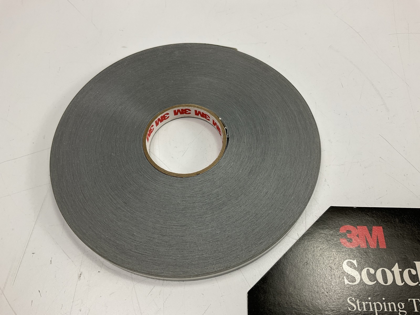 3M 72314 Pinstripe Striping Tape, Light Slate Metallic, 5/16″ X 150 Feet