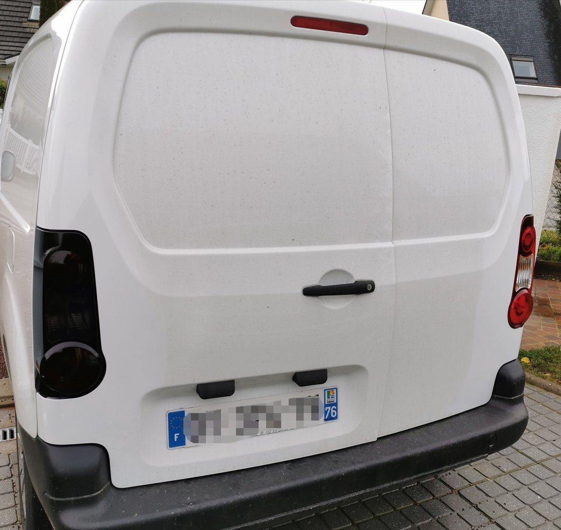 VVivid 2020 VVIVID+ Dark Smoke Air-Tint Headlight Tint | V318