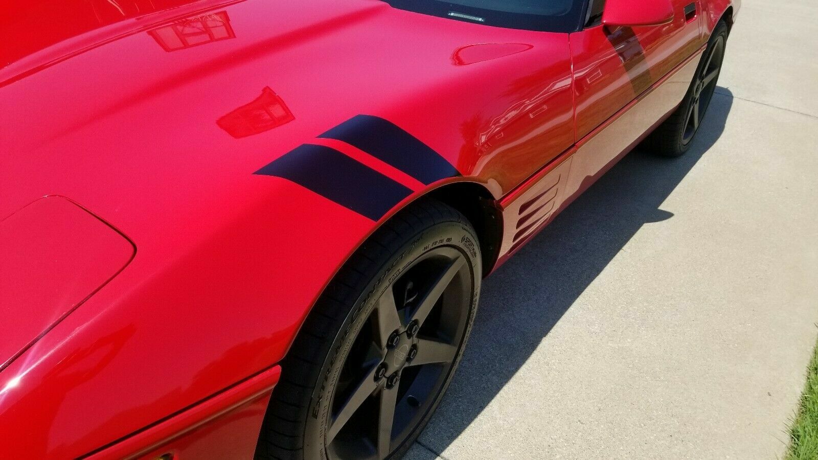 CORVETTE FENDER STRIPES fits 1984 all C4 (left and right side) Gunner Graphics